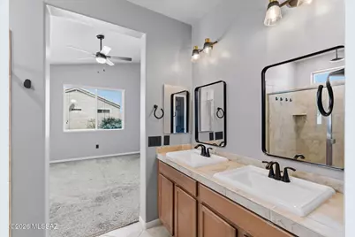 11076 W Fountain View Drive, Marana, AZ 85653 - Photo 32