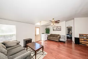 10650 S Knoll Crest Ln, Tucson, AZ 85756 - Photo 8