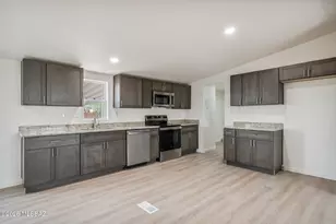 2165 N Halo Dr, Tucson, AZ 85743 - Photo 14