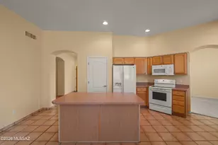 11697 N Quandry Dr, Tucson, AZ 85737 - Photo 14