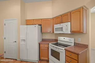11697 N Quandry Dr, Tucson, AZ 85737 - Photo 12