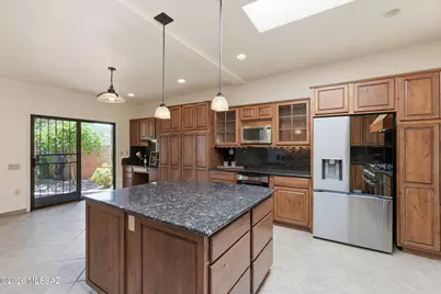 2041 W VÃ­a Del Picamaderos, Green Valley, AZ 85622 - Photo 14