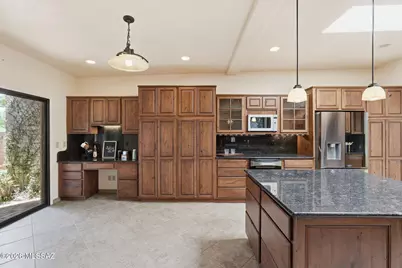 2041 W VÃ­a Del Picamaderos, Green Valley, AZ 85622 - Photo 16