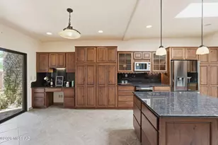 2041 W VÃ­a Del Picamaderos, Green Valley, AZ 85622 - Photo 16
