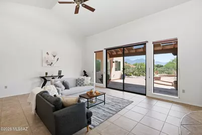 2041 W VÃ­a Del Picamaderos, Green Valley, AZ 85622 - Photo 8