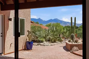 2041 W VÃ­a Del Picamaderos, Green Valley, AZ 85622 - Photo 2