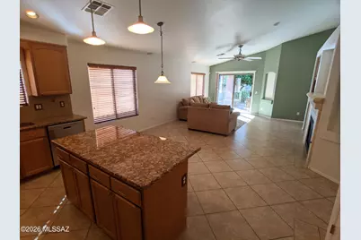2414 E Skipping Rock Way, Oro Valley, AZ 85737 - Photo 6