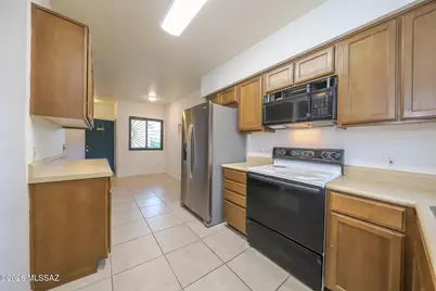 3690 N Country Club Road #1040, Tucson, AZ 85716 - Photo 10