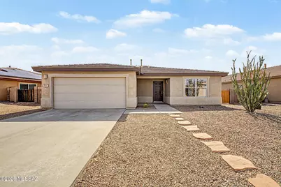 8261 N Stonehill Drive, Tucson, AZ 85743 - Photo 2