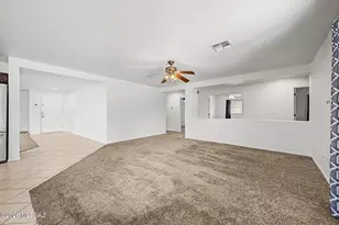 8261 N Stonehill Dr, Tucson, AZ 85743 - Photo 10