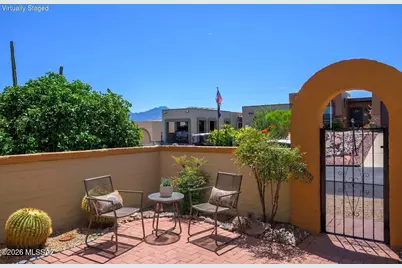 1310 W Calle Serrano, Green Valley, AZ 85622 - Photo 4