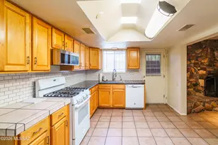 908 N Catalina Ave, Tucson, AZ 85711 - Photo 10