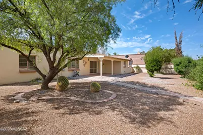 275 E El Valle, Green Valley, AZ 85614 - Photo 2