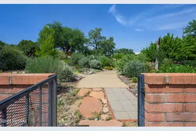 992 W Camino Del Arrendajo, Green Valley, AZ 85622 - Photo 26