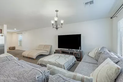 7598 E Kinnison Wash Loop, Tucson, AZ 85730 - Photo 10