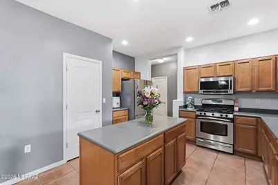 887 W Vuelta Granadina, Sahuarita, AZ 85629 - Photo 14