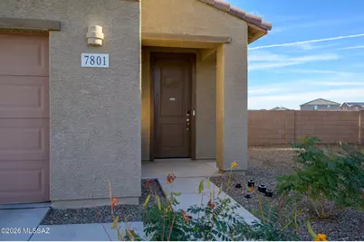 7801 S Walnutview Drive S, Tucson, AZ 85757 - Photo 4