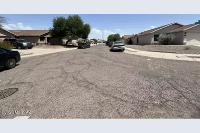 1952 S Saint Michael Drive, Tucson, AZ 85713 - Photo 6