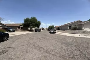 1952 S St Michael Dr, Tucson, AZ 85713 - Photo 6