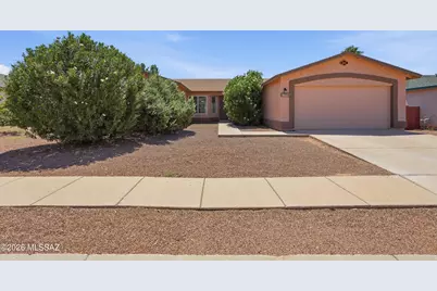 10008 E Moonstruck Way, Tucson, AZ 85747 - Photo 2