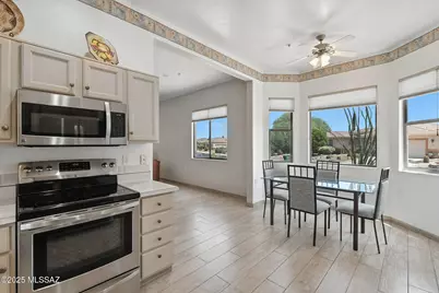 580 W Crenshaw Lane, Green Valley, AZ 85614 - Photo 12
