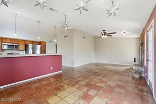 10040 E Watson Dr, Tucson, AZ 85730 - Photo 16