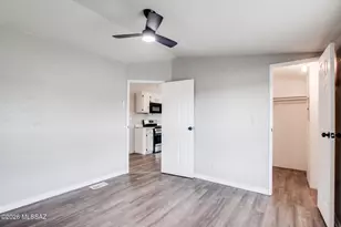 7652 W Zorro Rd, Tucson, AZ 85757 - Photo 20