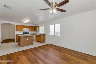 2057 W Silver Meadow Pl, Tucson, AZ 85745 - Photo 4