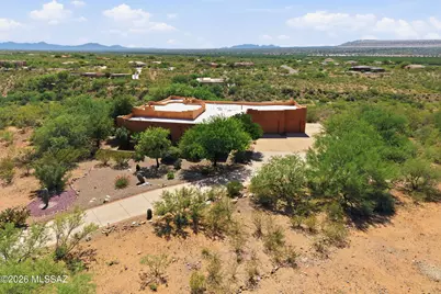 2255 S Buried Rock Place, Green Valley, AZ 85614 - Photo 2