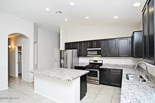 9050 W Grayling Dr, Marana, AZ 85653 - Photo 10