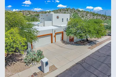 3402 W Foxes Den Drive, Tucson, AZ 85745 - Photo 2