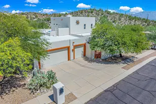 3402 W Foxes Den Dr, Tucson, AZ 85745 - Photo 2