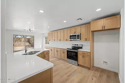 8215 S Placita Bilbao, Tucson, AZ 85747 - Photo 10