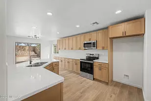 8215 S Placita Bilbao, Tucson, AZ 85747 - Photo 10