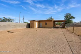 402 W 41st St, Tucson, AZ 85713 - Photo 14