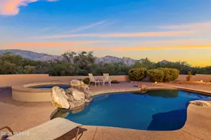 560 W Quiet Springs Dr, Oro Valley, AZ 85755 - Photo 2
