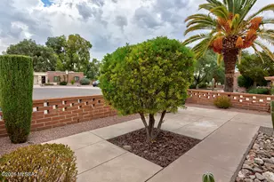 150 N La Flecha, Green Valley, AZ 85614 - Photo 2