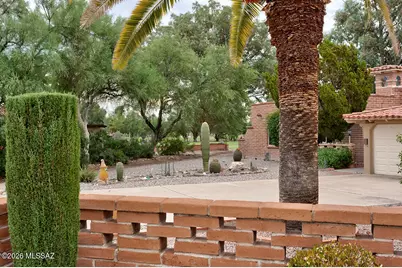 150 N La Flecha, Green Valley, AZ 85614 - Photo 2