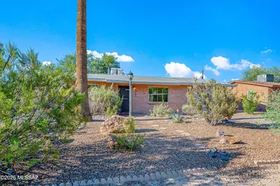 4925 E Hawthorne Street, Tucson, AZ 85711 - Photo 2