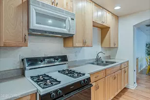4925 E Hawthorne St, Tucson, AZ 85711 - Photo 8