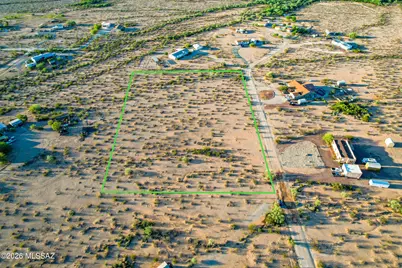 17780 W Husker Lane, Marana, AZ 85653 - Photo 10