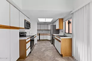 3362 N Carrywood Dr, Tucson, AZ 85712 - Photo 18