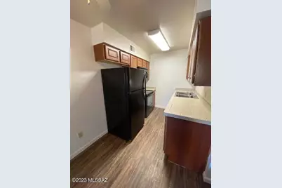 1810 E Blacklidge Drive #817, Tucson, AZ 85719 - Photo 2
