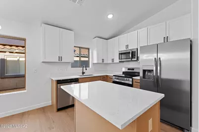 758 W Calle Ormino, Sahuarita, AZ 85629 - Photo 10