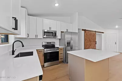 758 W Calle Ormino, Sahuarita, AZ 85629 - Photo 4