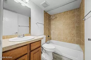 1810 E Blacklidge Dr, Tucson, AZ 85719 - Photo 20