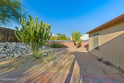 2784 W Highcliff Drive, Tucson, AZ 85745 - Photo 42