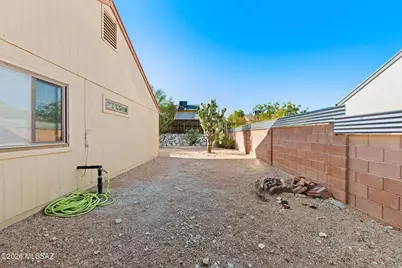 2784 W Highcliff Drive, Tucson, AZ 85745 - Photo 46