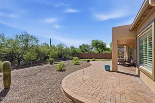 8604 N Moonfire Dr, Tucson, AZ 85743 - Photo 6