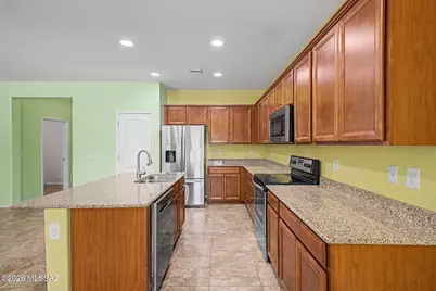 1102 E Lumberjack Trail, Sahuarita, AZ 85629 - Photo 8
